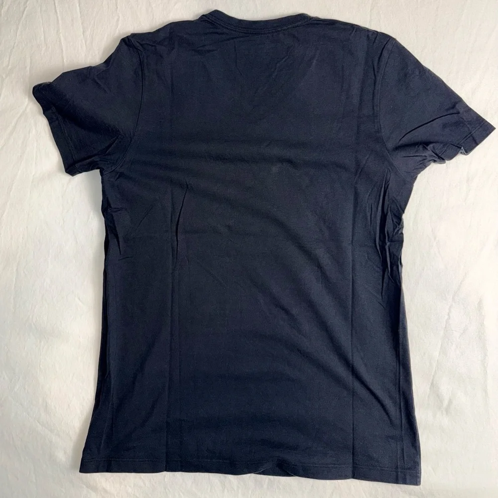 Men’s Authentic True Religion V‑Neck Tee Size Small (Actual color - picture #2)